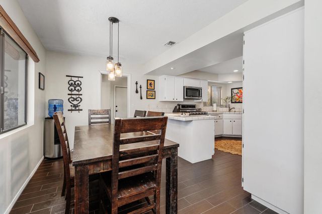 73915 Mountain View Avenue, Palm Desert, CA 92260