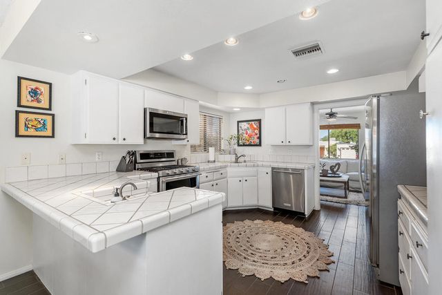 73915 Mountain View Avenue, Palm Desert, CA 92260