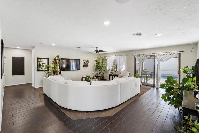 73915 Mountain View Avenue, Palm Desert, CA 92260