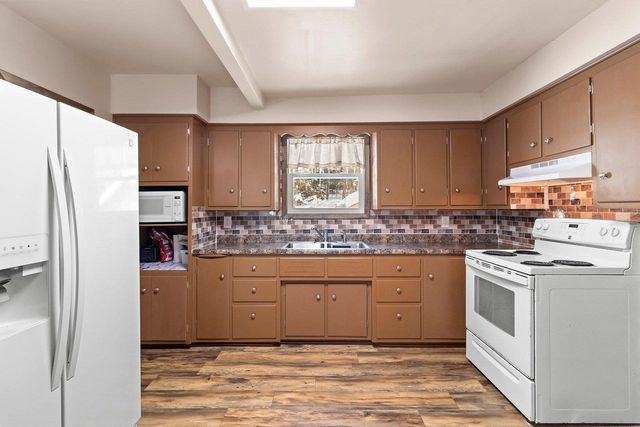 906 MIRA AVENUE, Crivitz, WI 54114