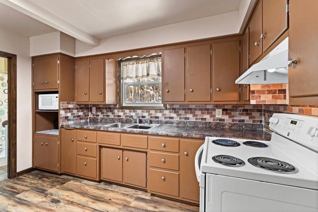 906 MIRA AVENUE, Crivitz, WI 54114