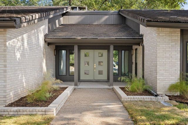 10707 Pinehurst DR, Austin, TX 78747