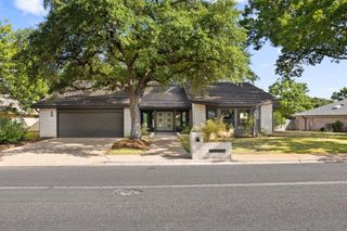 10707 Pinehurst DR, Austin, TX 78747