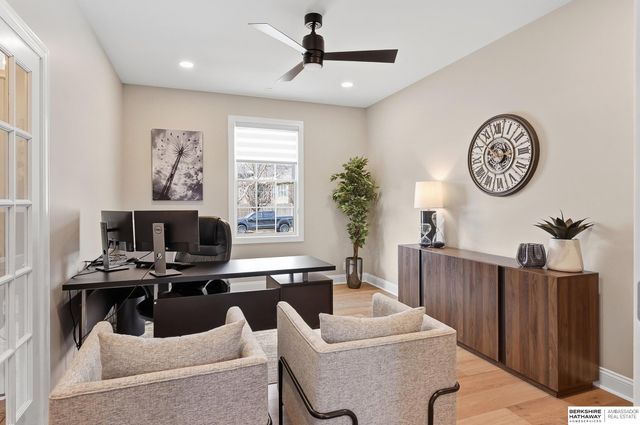 559 S 182 Street, Omaha, NE 68022