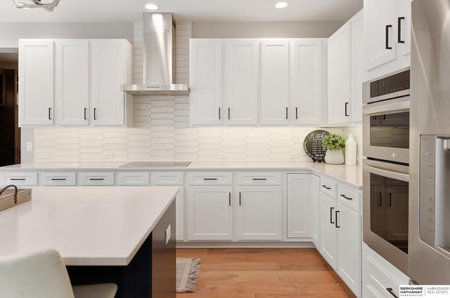 559 S 182 Street, Omaha, NE 68022