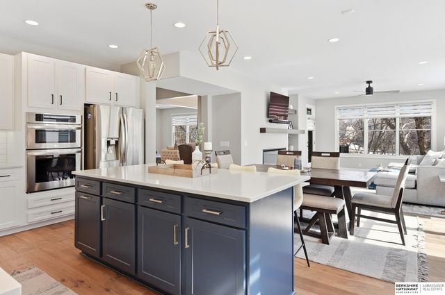 559 S 182 Street, Omaha, NE 68022