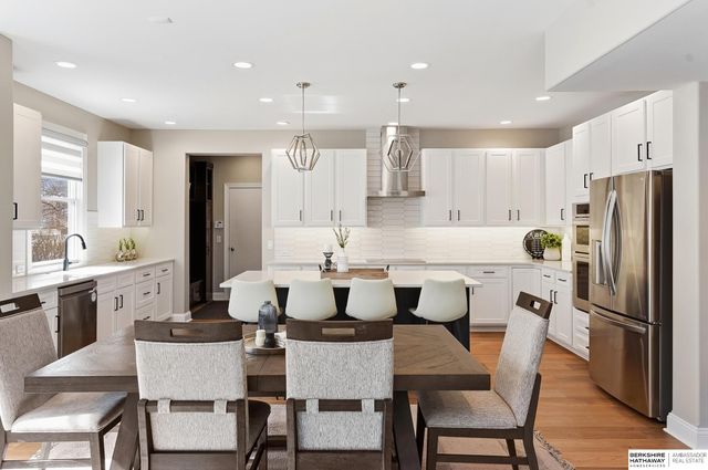 559 S 182 Street, Omaha, NE 68022