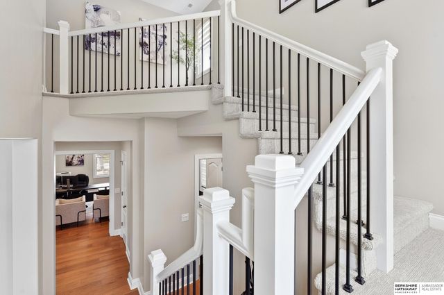 559 S 182 Street, Omaha, NE 68022