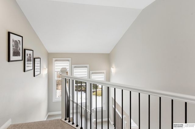 559 S 182 Street, Omaha, NE 68022