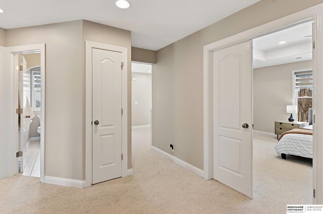 559 S 182 Street, Omaha, NE 68022