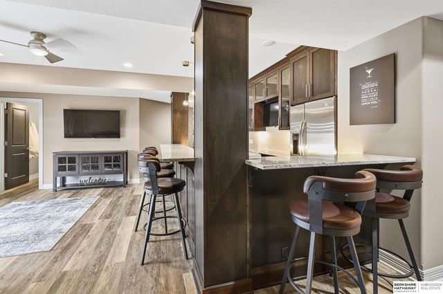 559 S 182 Street, Omaha, NE 68022