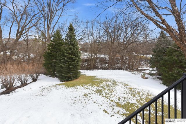 559 S 182 Street, Omaha, NE 68022