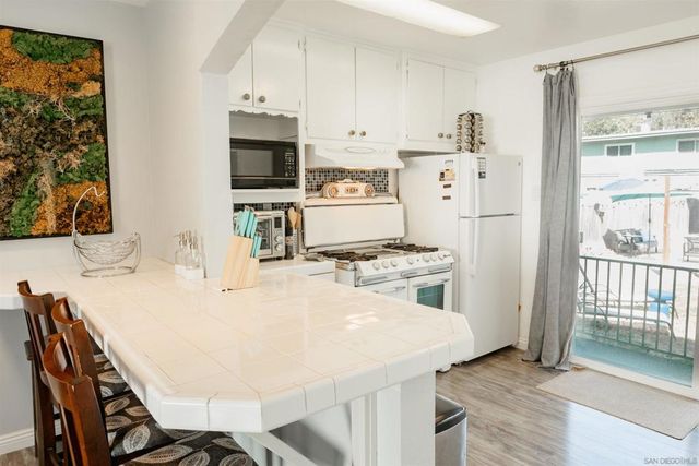 7560 Normal Ave, La Mesa, CA 91941