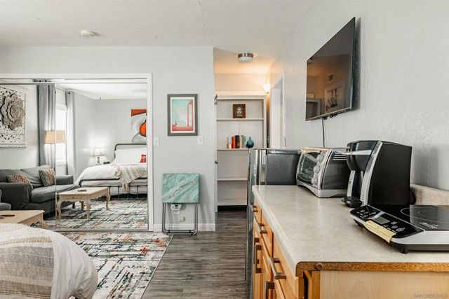 7560 Normal Ave, La Mesa, CA 91941