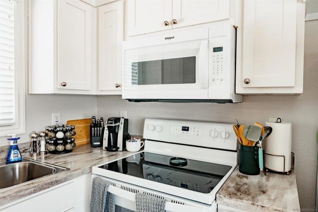 7560 Normal Ave, La Mesa, CA 91941