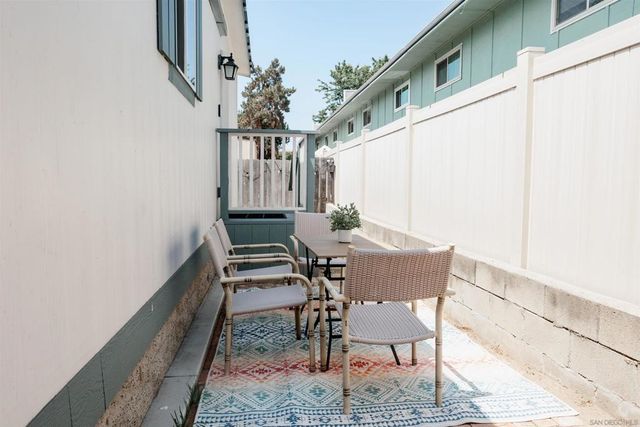 7560 Normal Ave, La Mesa, CA 91941