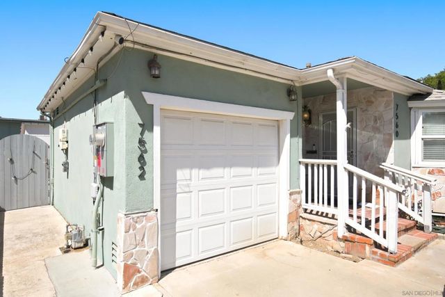 7560 Normal Ave, La Mesa, CA 91941