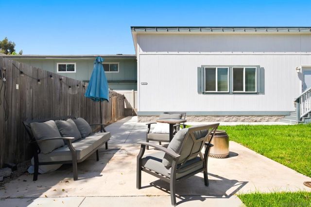7560 Normal Ave, La Mesa, CA 91941