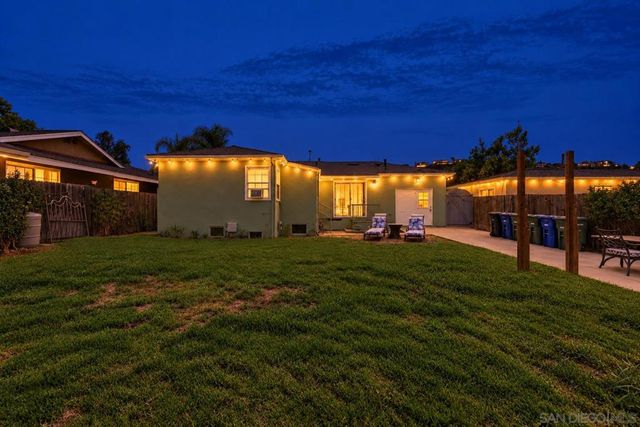 7560 Normal Ave, La Mesa, CA 91941