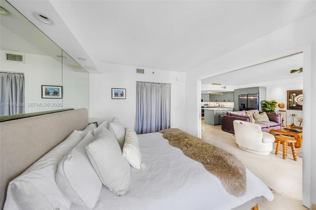 1621 Bay Rd 802, Miami Beach, FL 33139