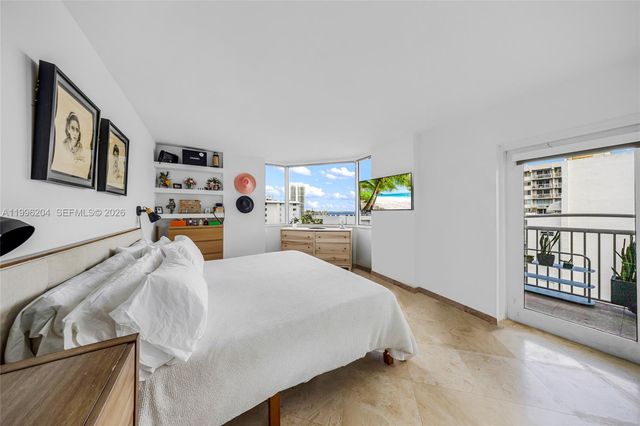 1621 Bay Rd 802, Miami Beach, FL 33139