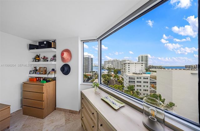 1621 Bay Rd 802, Miami Beach, FL 33139