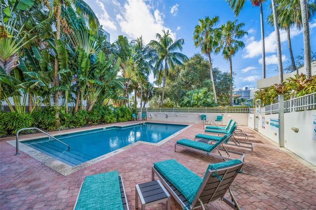 1621 Bay Rd 802, Miami Beach, FL 33139