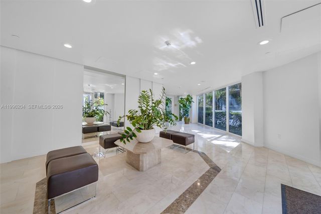 1621 Bay Rd 802, Miami Beach, FL 33139