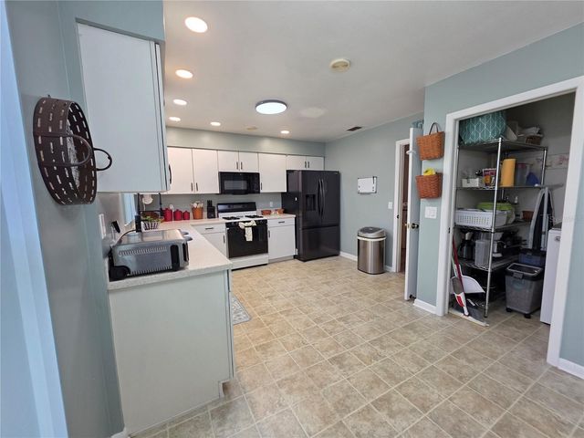 2258 SILVER RE DRIVE, Lakeland, FL 33810