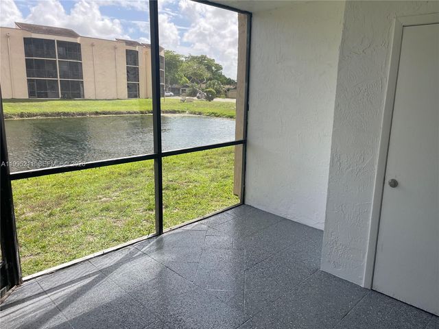 3199 Foxcroft Rd 110, Miramar, FL 33025