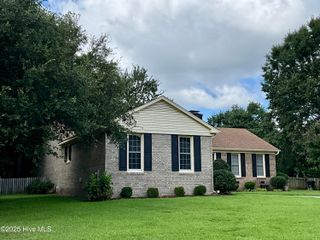 1903 Crooked Creek Road, Greenville, NC 27858