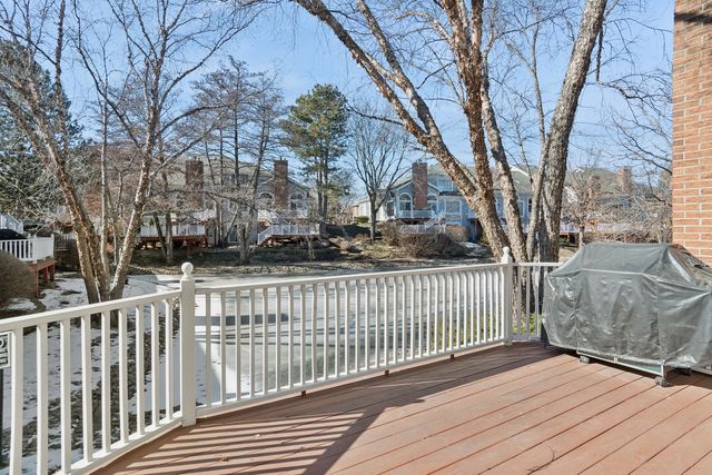 2S744 Lakeside Drive, Glen Ellyn, IL 60137