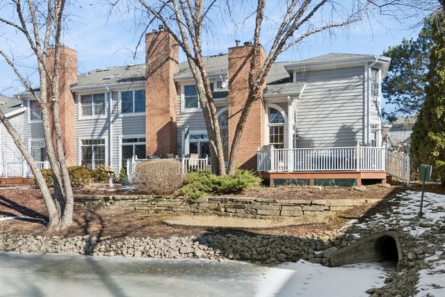 2S744 Lakeside Drive, Glen Ellyn, IL 60137