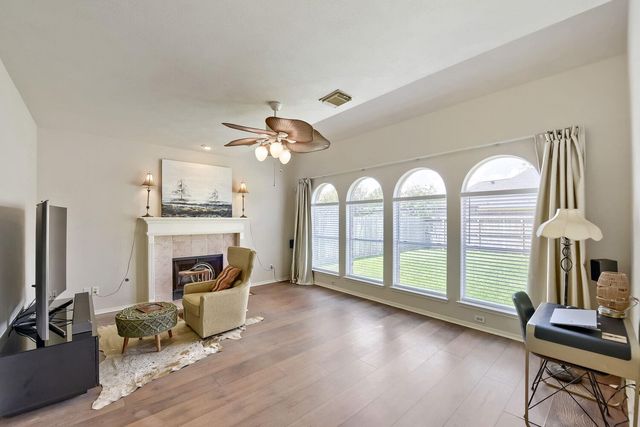2513 La Rochelle Court, Seabrook, TX 77586