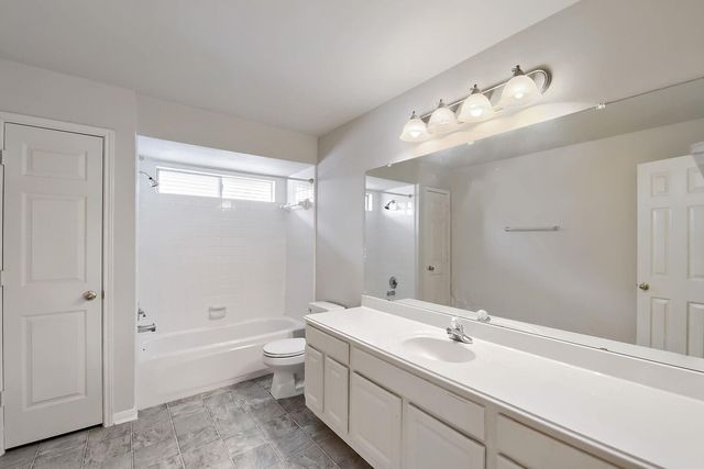 2513 La Rochelle Court, Seabrook, TX 77586