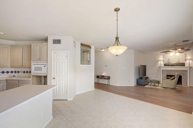 2513 La Rochelle Court, Seabrook, TX 77586