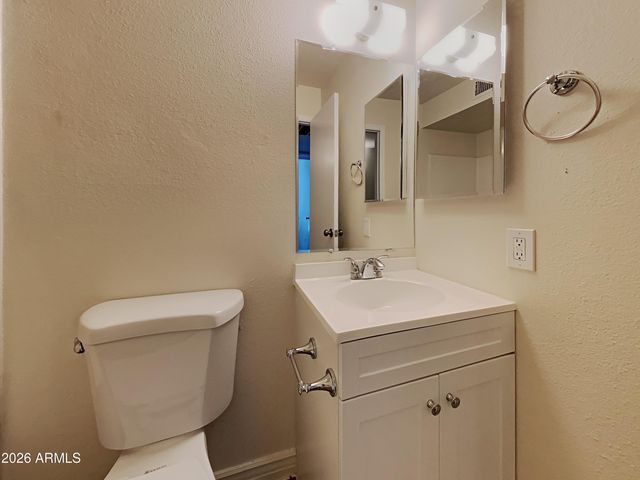 7034 W PURDUE Avenue, Peoria, AZ 85345