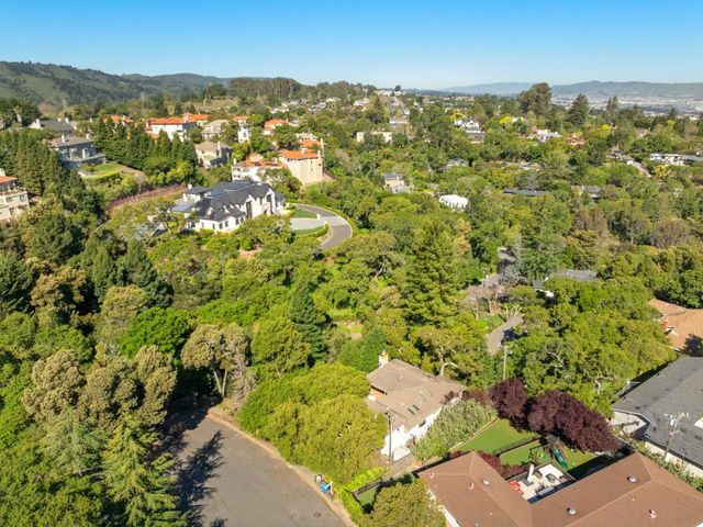 70 Tiptoe Lane, Burlingame, CA 94010