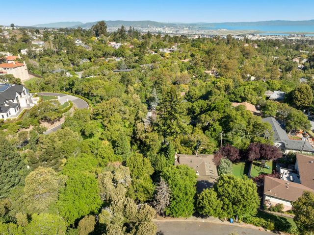 70 Tiptoe Lane, Burlingame, CA 94010