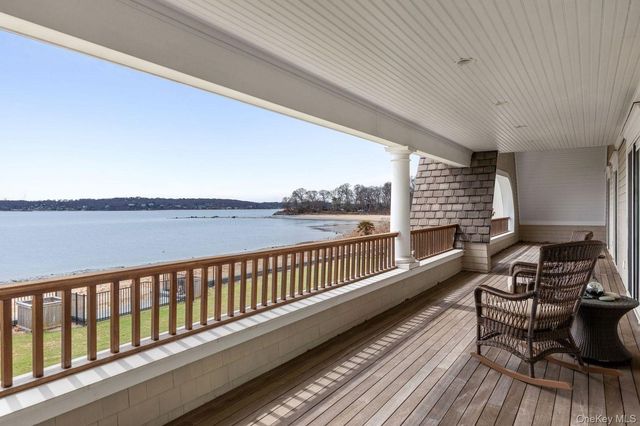 33 Beach Road, Northport, NY 11768