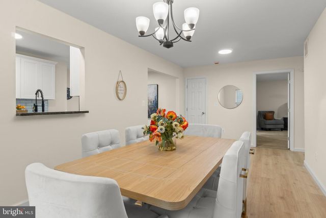 514 BEVERLY DR, Magnolia, NJ 08049