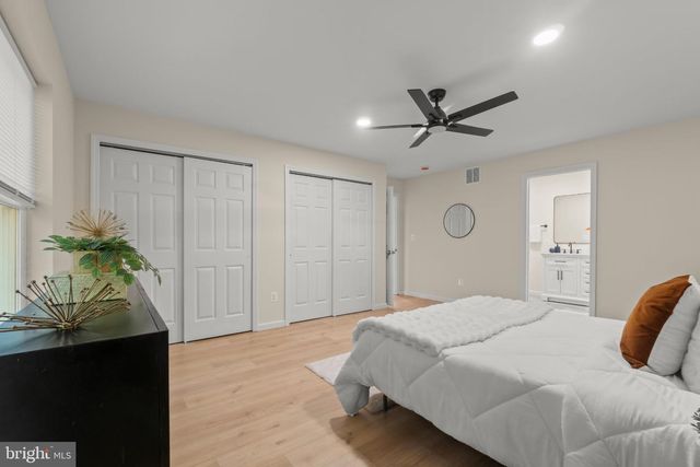 514 BEVERLY DR, Magnolia, NJ 08049