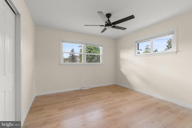 514 BEVERLY DR, Magnolia, NJ 08049