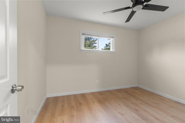 514 BEVERLY DR, Magnolia, NJ 08049