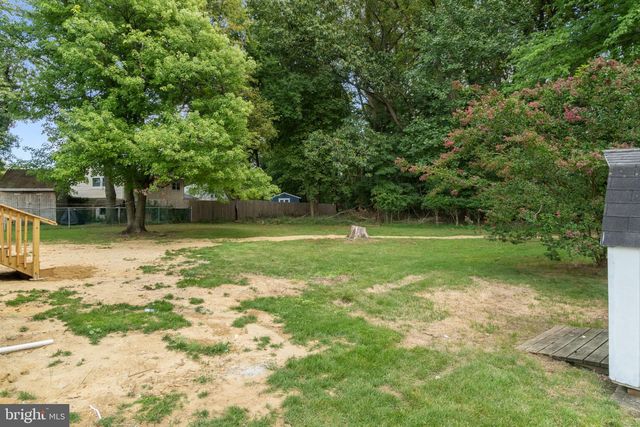 514 BEVERLY DR, Magnolia, NJ 08049