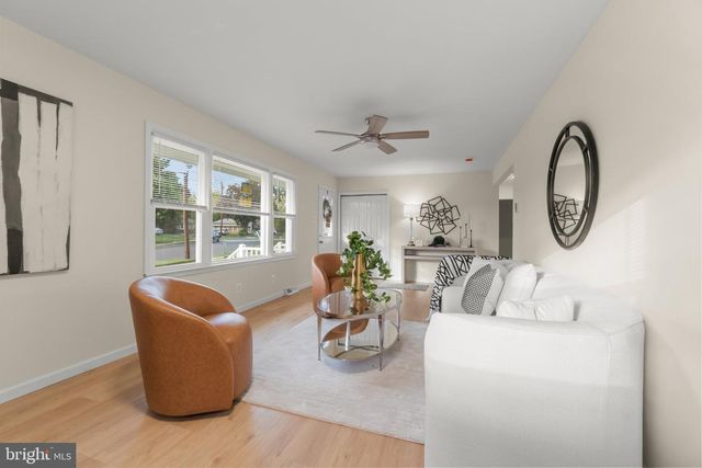 514 BEVERLY DR, Magnolia, NJ 08049