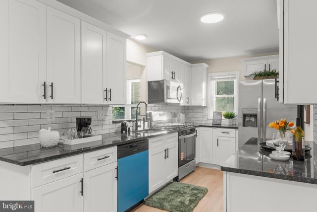 514 BEVERLY DR, Magnolia, NJ 08049