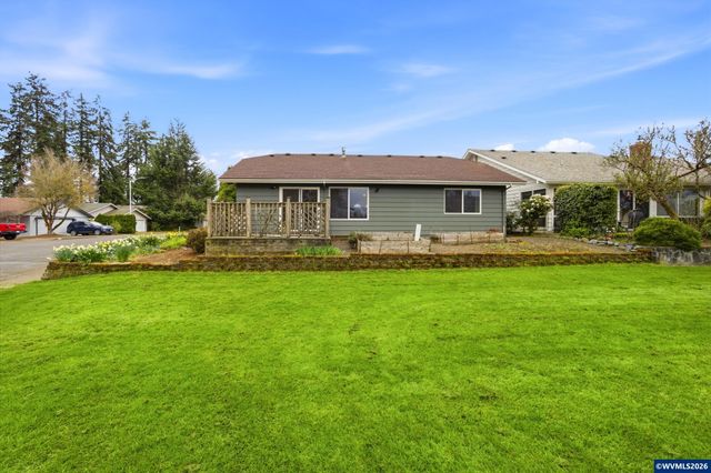 1694 Sunrise Cir NW, Salem, OR 97304