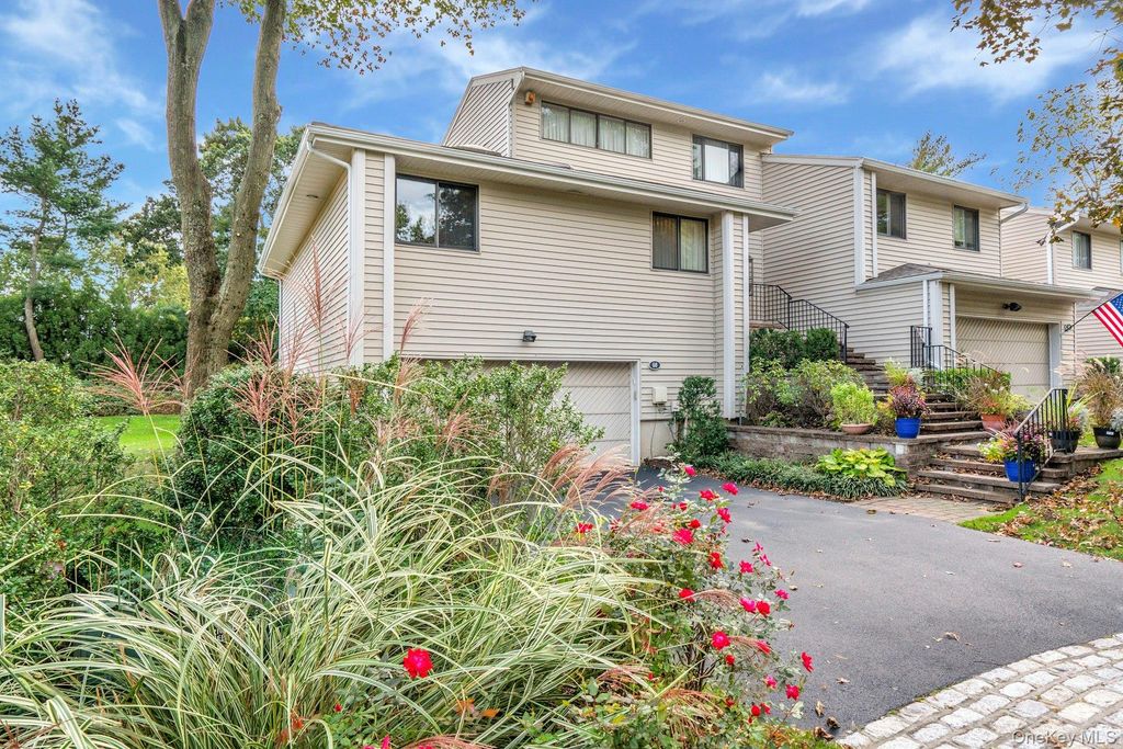 60 Chestnut Lane, Woodbury, NY 11797 — photo 2