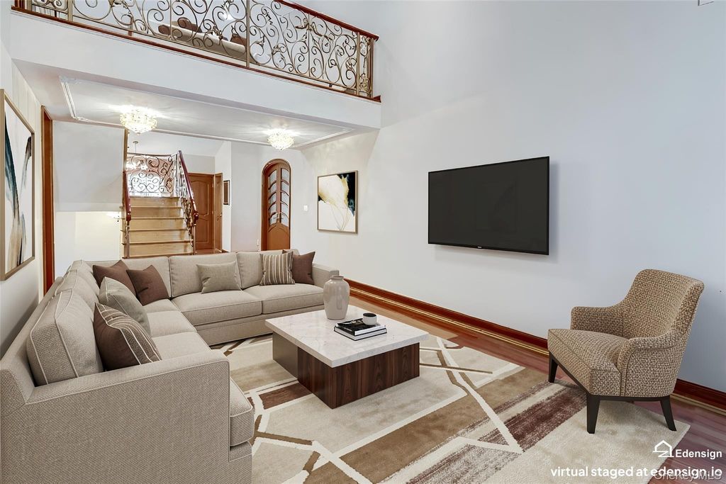 60 Chestnut Lane, Woodbury, NY 11797 — photo 4